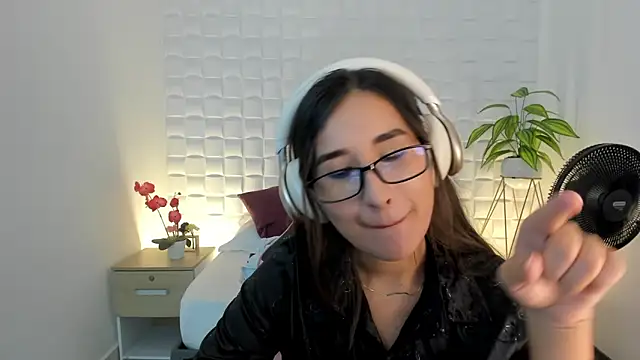 victoria 243 online show from February 16, 8:14 am