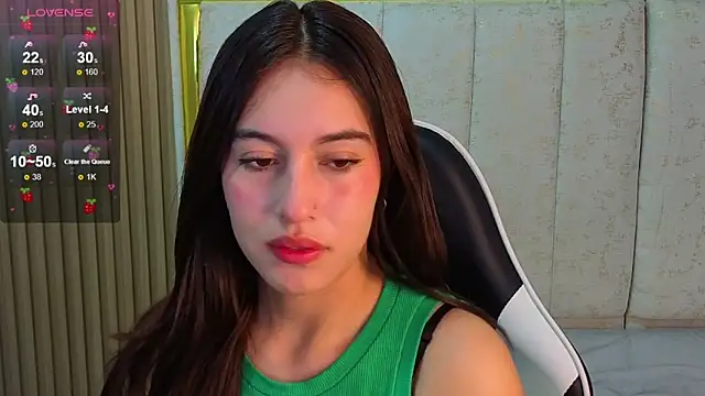 Nikka Tx online show from December 14, 1:06 pm