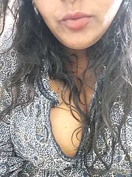 milkyycowww online show from November 8, 8:47 pm