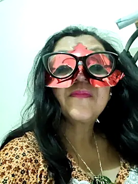 LOVE  RANI online show from April 11, 5:05 pm