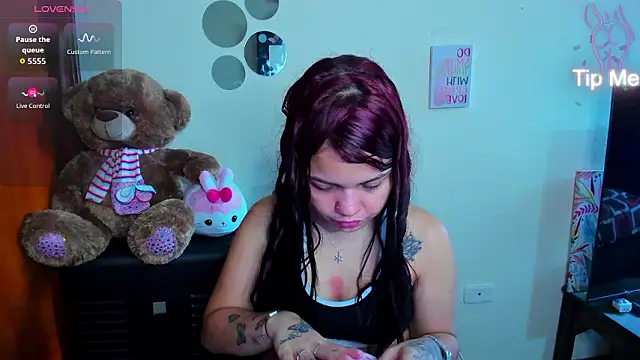 Emma boo online show from March 5, 2:02 pm