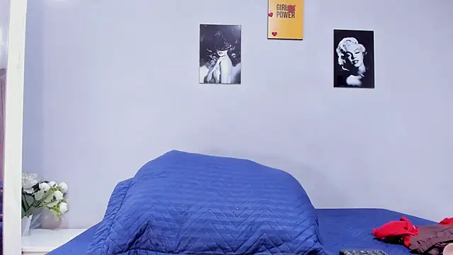 sexynova 93 online show from April 18, 7:58 pm