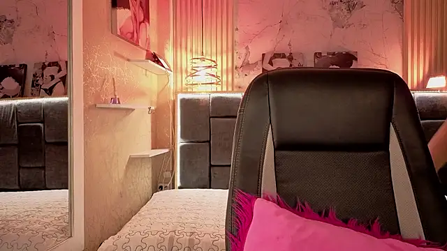 Im-Lola online show from March 12, 11:07 pm