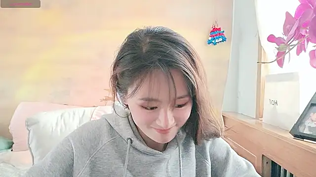 MsTipsy  online show from April 19, 10:15 am