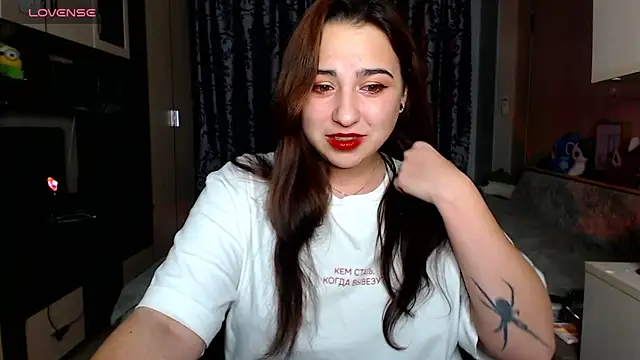 erica  mills online show from November 4, 9:09 pm