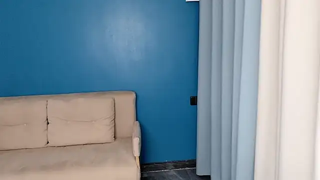 ella55-- online show from April 11, 6:30 am