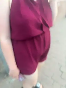 Teeny-Slut18 online show from June 27, 7:31 pm