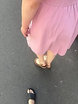 Teeny-Slut18 online show from June 21, 8:07 am