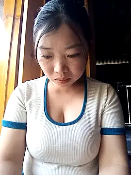 julybe online show from March 2, 8:43 am