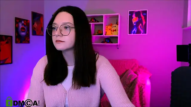 lisa dark  online show from May 1, 7:28 pm