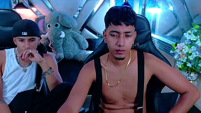 darwinandbrayann online show from November 11, 3:35 am