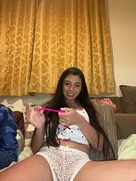 NovinhaBonequinha online show from October 30, 9:05 pm