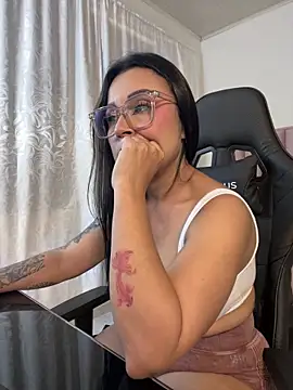 Natural BIGASS Nina online show from April 18, 7:58 pm