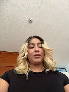 Elina Hills online show from March 20, 7:08 pm