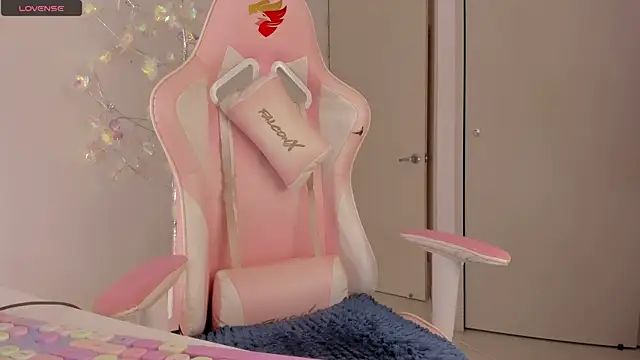 eva  s online show from December 20, 2:54 pm