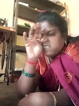 suganthi143 online show from November 30, 9:57 am