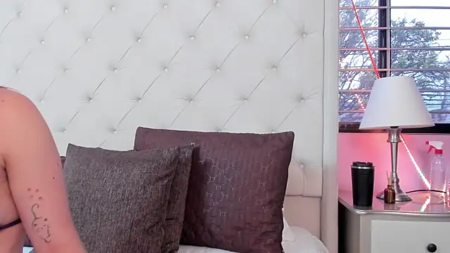 scarlett leblanc  online show from April 7, 12:07 pm