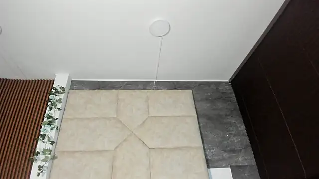 Liia Leens online show from February 21, 6:36 am