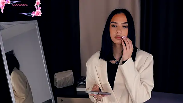 HyeTysarczyk online show from November 2, 10:07 am