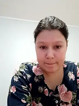 GlitterAuburn online show from January 12, 12:43 pm