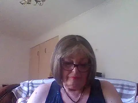 Milaniya606 online show from July 18, 8:17 am