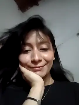 Minie03  online show from December 5, 9:05 pm