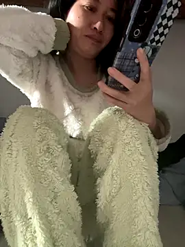 daaqnn online show from November 22, 12:13 am