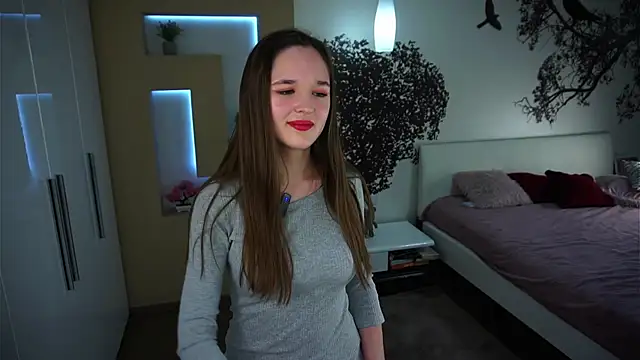 ShandaBrumet online show from November 5, 2:00 pm