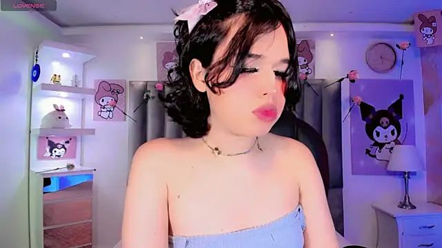 ClaudiaSophia online show from February 13, 11:45 am