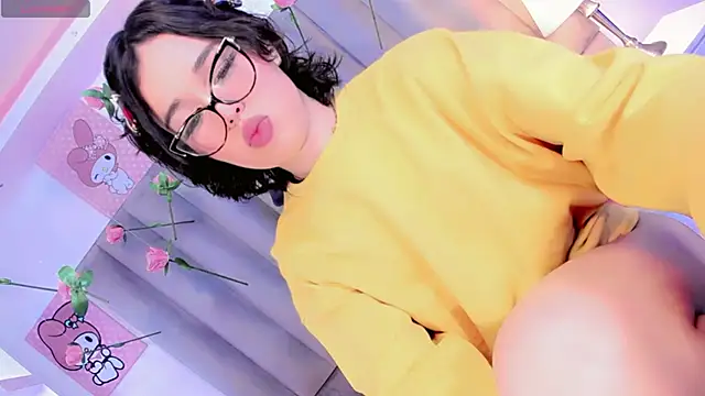 ClaudiaSophia online show from February 20, 11:45 am