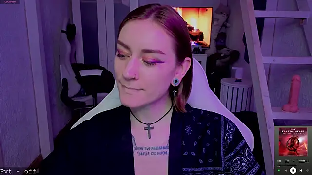 RetroMarie online show from November 13, 2:43 am