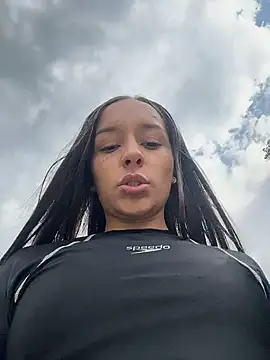 Brunettecollins05 online show from December 13, 7:53 pm