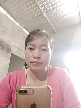 Kiuwi-omao online show from November 2, 7:23 am