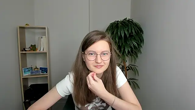 TulaLatigo online show from November 3, 6:06 am