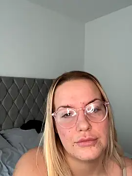 LeahLovexx online show from November 5, 11:26 am