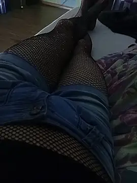 Misiek11123 online show from November 4, 9:31 pm