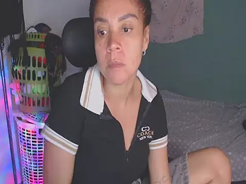 shayna cute online show from July 3, 3:23 am