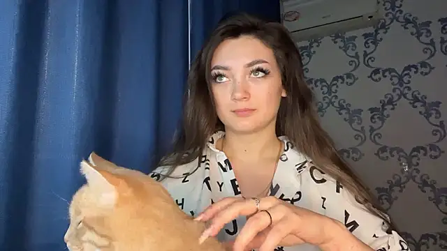 TwotyBright online show from February 16, 6:02 am