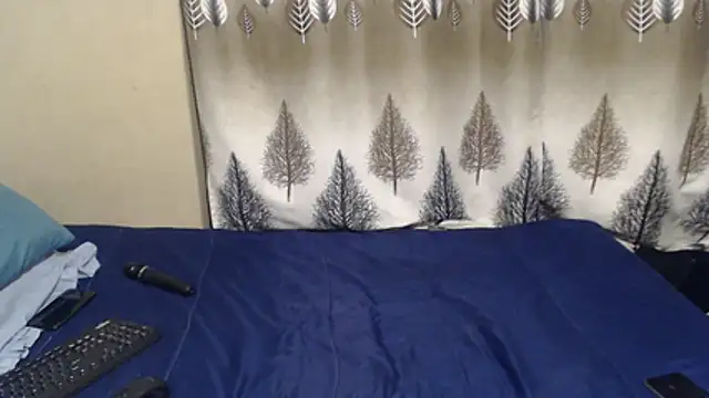 SexyLipss  online show from July 6, 5:37 pm