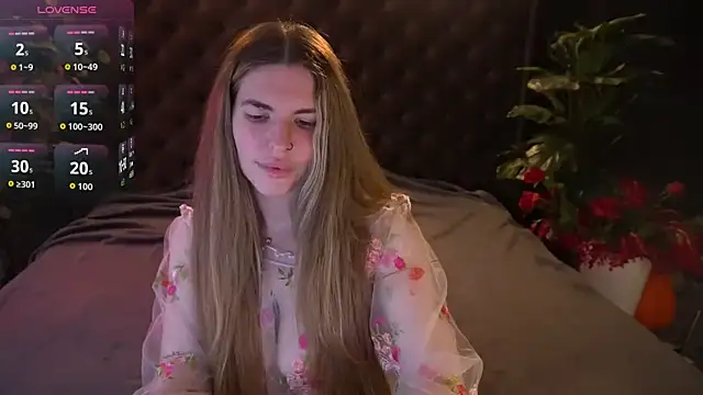 DanielaReign online show from April 15, 1:11 pm