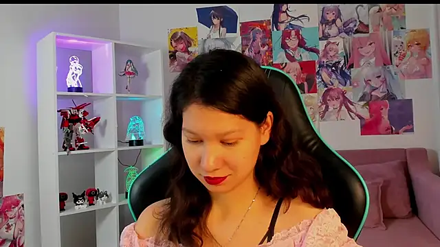 SaraDenars online show from November 28, 7:33 am