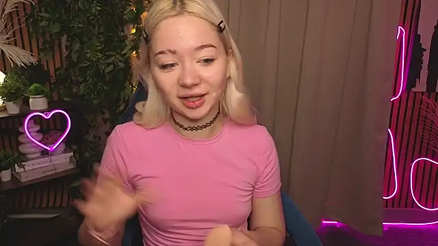 DanielleMyers online show from November 23, 7:21 am