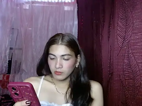 ursexykittykat xx online show from December 15, 5:45 am