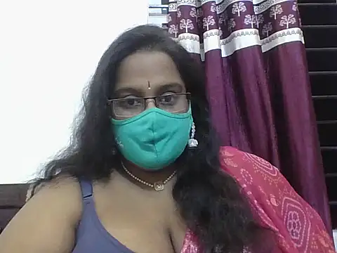 hootypriya online show from February 6, 7:06 pm