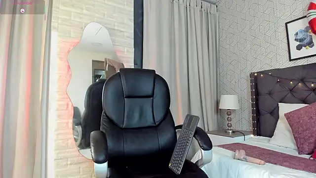 valentina  desire online show from December 20, 1:04 pm