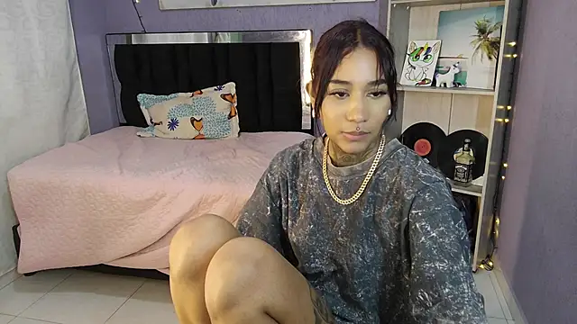 lyam ebony  online show from December 1, 3:21 am