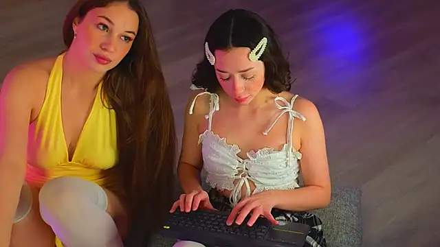 Bananalizzy online show from November 10, 3:18 pm