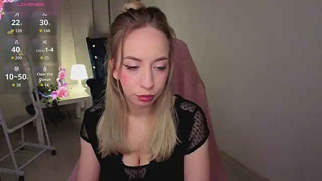 IsabelleBliz online show from February 24, 10:30 pm