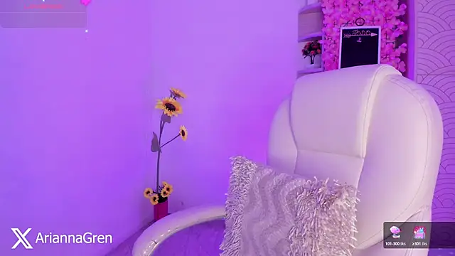 Arianna Gren18 online show from February 4, 1:36 pm