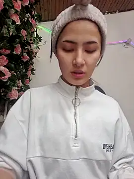 Celeste Moretti online show from December 17, 1:48 pm